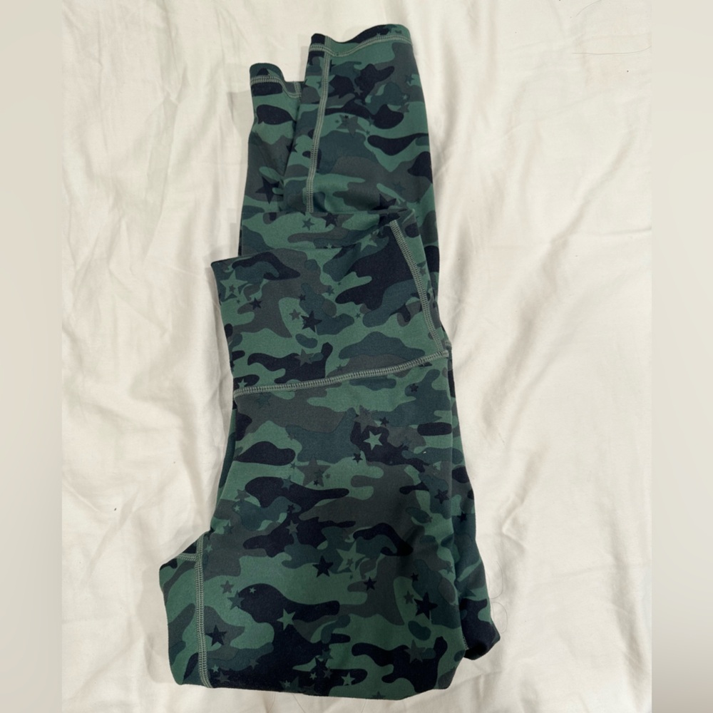 Fabletics camo leggings